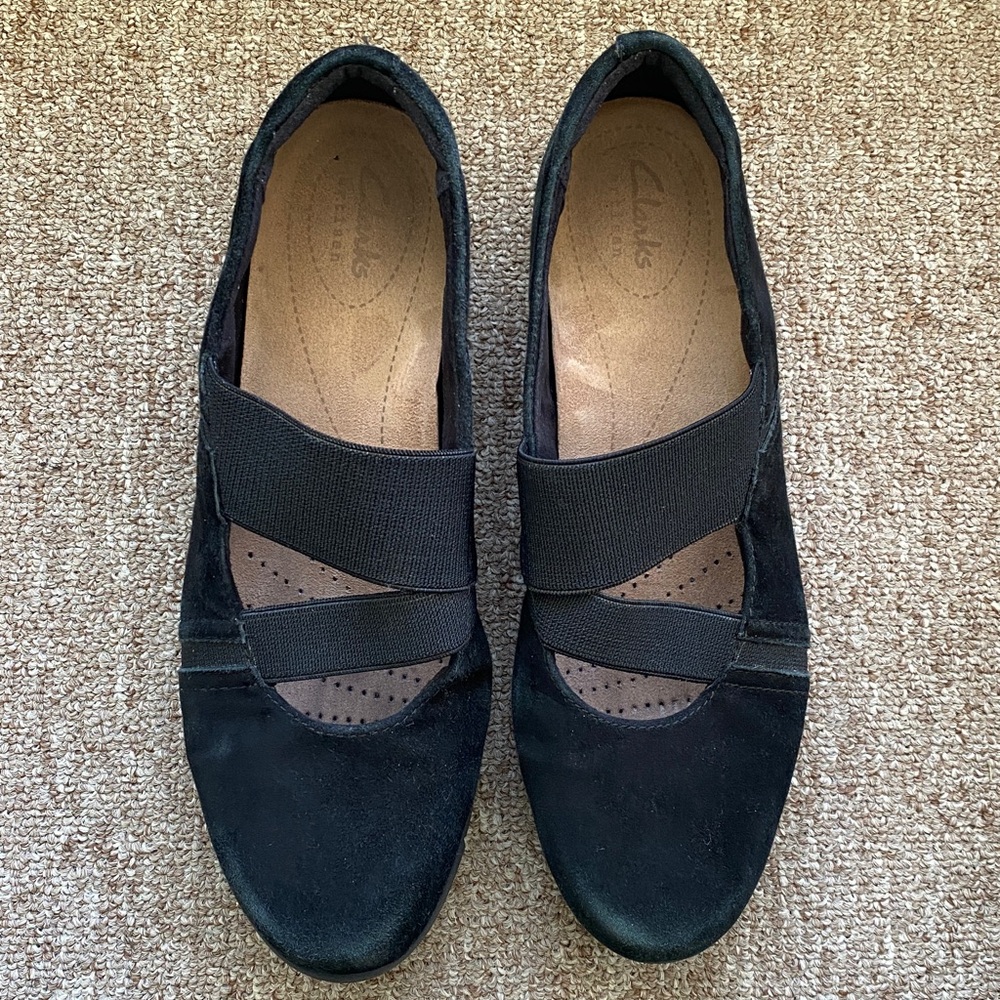 🌺3/$18 Sale Clarks Artisan Women's Black Suede Shoes